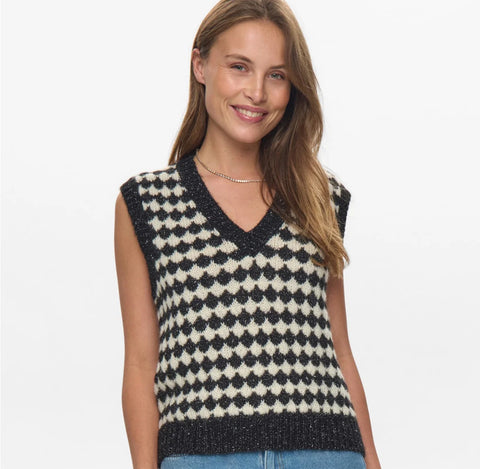 Nubila Knit Vest