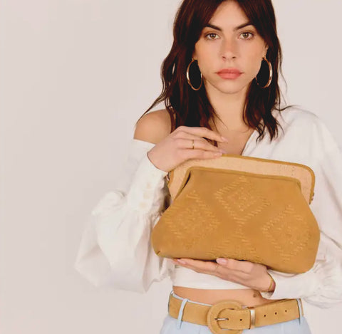 Ochre Clutch