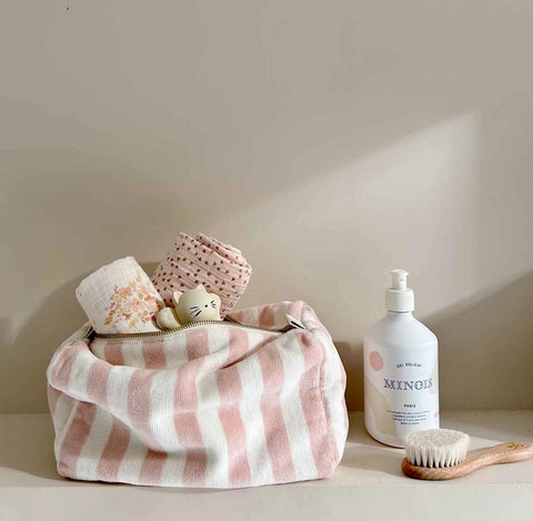 Victoria Sponge Bag
