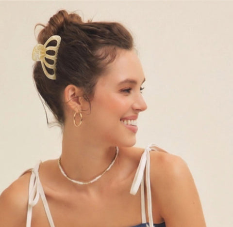 Cream Pearl Clip