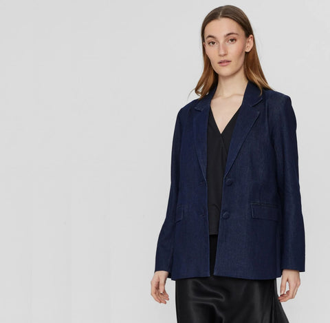 Nualetta Blazer