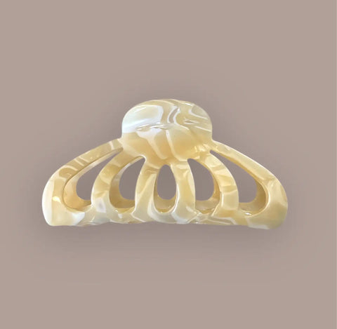 Cream Pearl Clip