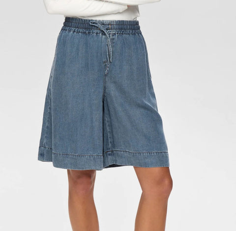 Nuelida Shorts